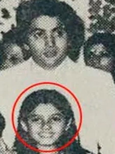 ऋषी कपूर होते 'या' अभिनेत्रीचं पहिलं क्रश! त्यांच्या लग्नातही ती होती - Marathi News | ऋषी कपूर होते 'या' अभिनेत्रीचं पहिलं क्रश! त्यांच्या लग्नातही ती होती | Latest Photos at Lokmat.com ऋषी कपूर होते 'या' अभिनेत्रीचं पहिलं क्रश! त्यांच्या लग्नातही ती होती - Marathi News | ऋषी कपूर होते 'या' अभिनेत्रीचं पहिलं क्रश! त्यांच्या लग्नातही ती होती | Latest Photos at Lokmat.com