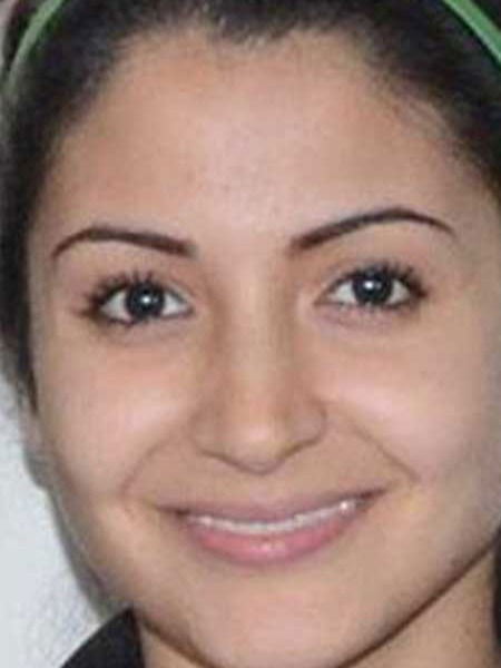 ओळखा पाहू या कोण? नो मेकअप लूक, सुंदर की भयंकर? - Marathi News | ओळखा पाहू या कोण? नो मेकअप लूक, सुंदर की भयंकर? | Latest Photos at Lokmat.com