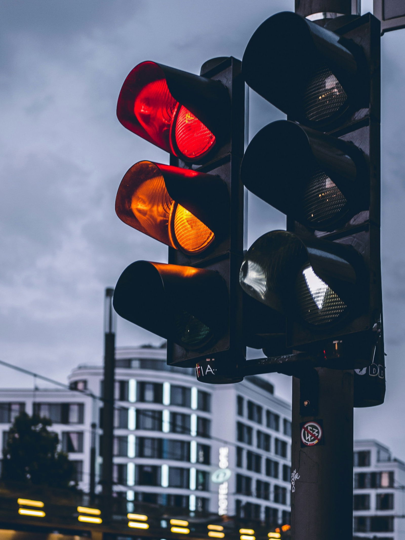 भारताच्या 'या' शहरात ट्रॅफिक सिग्नलच नाही! - Marathi News | भारताच्या 'या' शहरात ट्रॅफिक सिग्नलच नाही! | Latest Photos at Lokmat.com