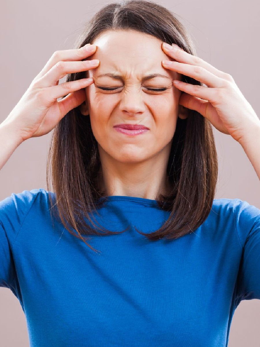 डोकेदुखीचा त्रास होतोय? 'या' 3 योगासनांनी करा तक्रार दूर - Marathi News | डोकेदुखीचा त्रास होतोय? 'या' 3 योगासनांनी करा तक्रार दूर | Latest Photos at Lokmat.com