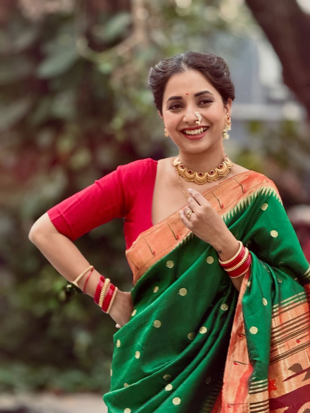 सायली संजीवचा अस्सल मराठी साज! - Marathi News | सायली संजीवचा अस्सल मराठी साज! | Latest Photos at Lokmat.com