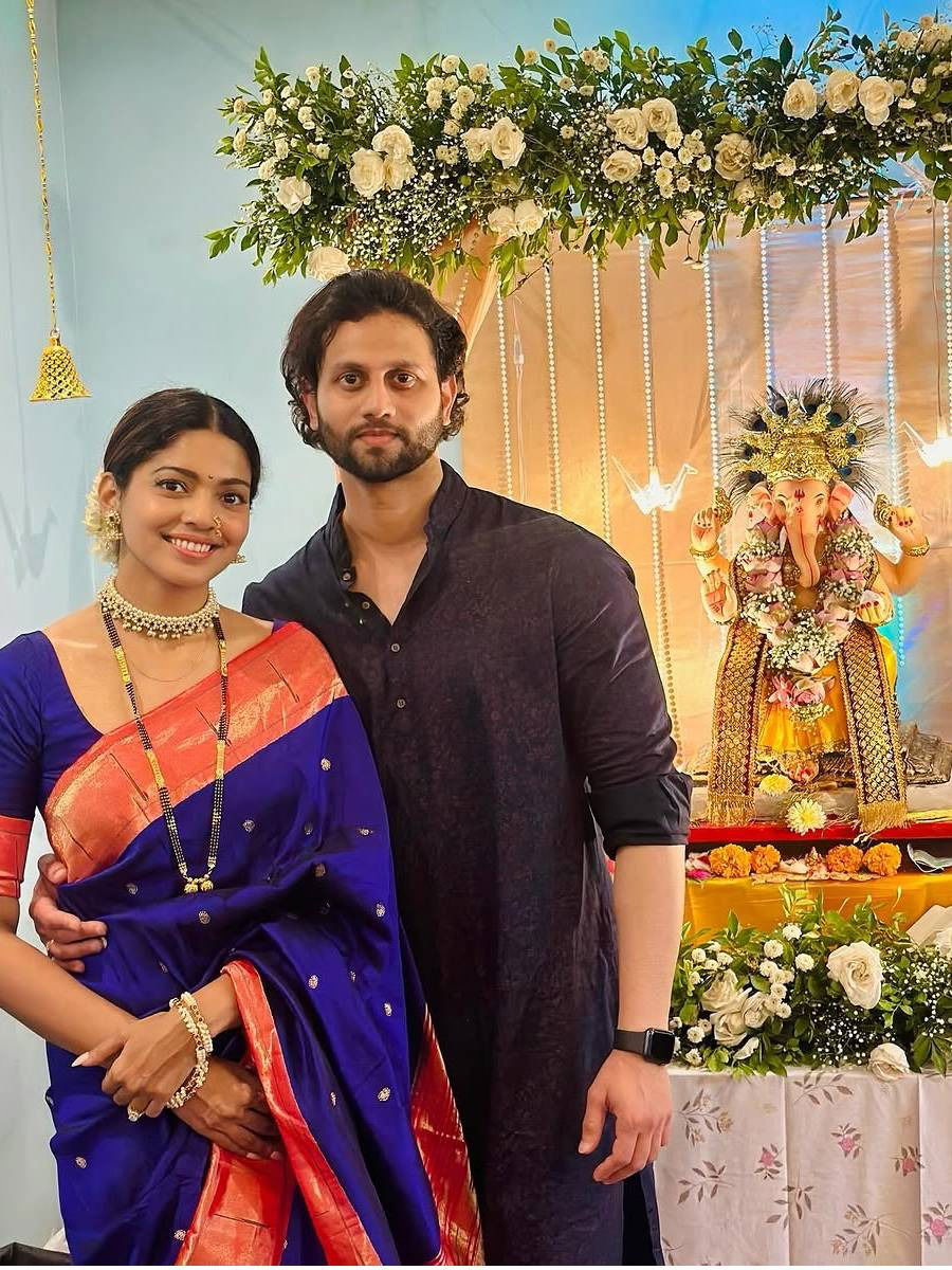 पूजा सावंतचा कुटुंबीयांसोबत गणेशोत्सव - Marathi News | पूजा सावंतचा कुटुंबीयांसोबत गणेशोत्सव | Latest Photos at Lokmat.com