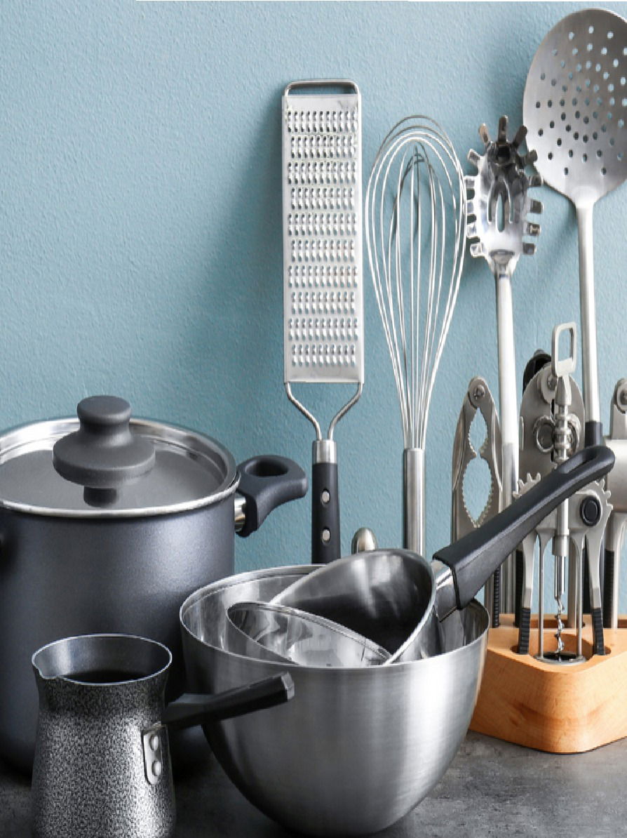 स्वयंपाक घरातल्या भांड्यांनाही असते एक्स्पायरी डेट - Marathi News | स्वयंपाक घरातल्या भांड्यांनाही असते एक्स्पायरी डेट | Latest Photos at Lokmat.com