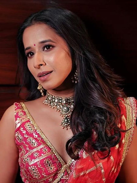 चांदणं किती ग्वाड दिसं, नटून बसं...!