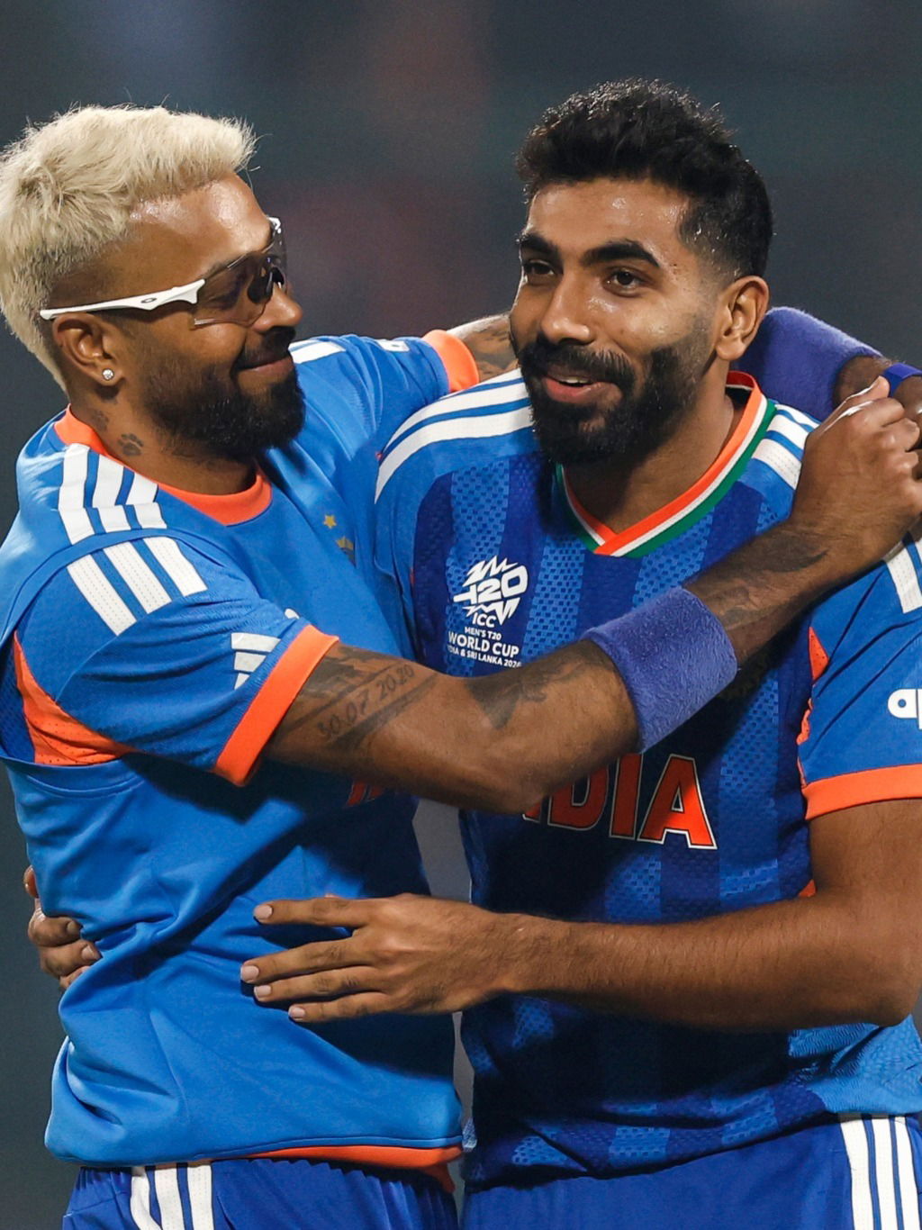 IND vs PAK : सर्वाधिक विकेट्स घेणाऱ्या ५ गोलंदाजांमध्ये हार्दिक पांड्या टॉपला - Marathi News | IND vs PAK : सर्वाधिक विकेट्स घेणाऱ्या ५ गोलंदाजांमध्ये हार्दिक पांड्या टॉपला | Latest Photos at Lokmat.com