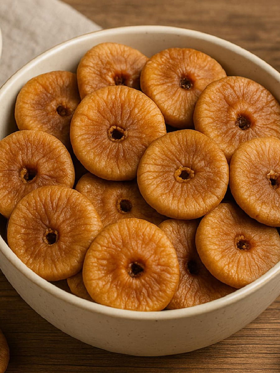 ड्राय अंजीर खाण्याचे अफलातून फायदे - Marathi News | ड्राय अंजीर खाण्याचे अफलातून फायदे | Latest Photos at Lokmat.com