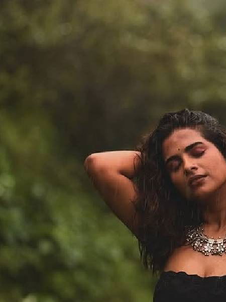 मी रात टाकली... - Marathi News | मी रात टाकली... | Latest Photos at Lokmat.com