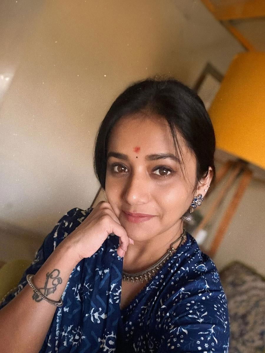 साध्या, सोज्वळ जुई गडकरीचा सुंदर लूक! - Marathi News | साध्या, सोज्वळ जुई गडकरीचा सुंदर लूक! | Latest Photos at Lokmat.com