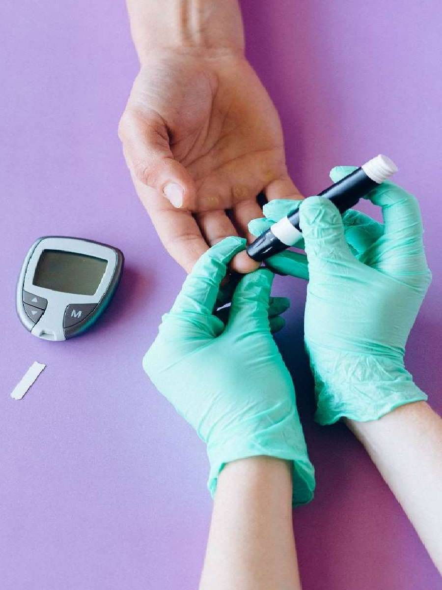 मधुमेही रुग्णांनी काय खाऊ नये? जाणून घ्या - Marathi News | मधुमेही रुग्णांनी काय खाऊ नये? जाणून घ्या | Latest Photos at Lokmat.com