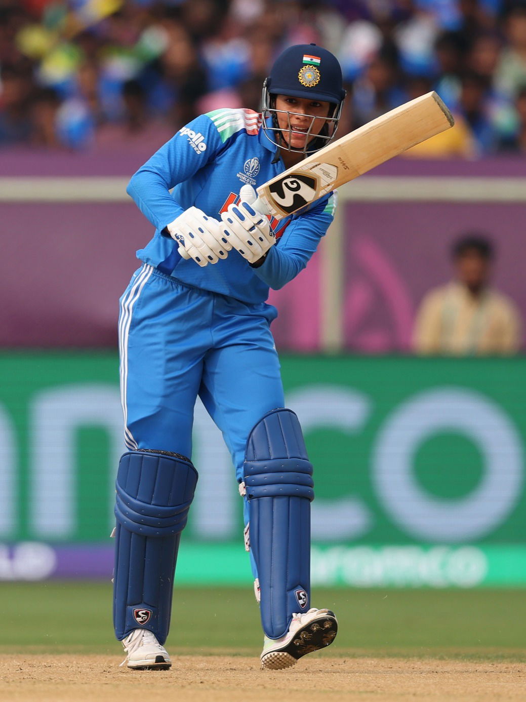 वर्ल्ड कपमधील 'सिक्सर क्वीन'! आघाडीच्या ६ बॅटर्समध्ये हरमनप्रीत-स्मृतीचंही नाव - Marathi News | वर्ल्ड कपमधील 'सिक्सर क्वीन'! आघाडीच्या ६ बॅटर्समध्ये हरमनप्रीत-स्मृतीचंही नाव | Latest Photos at Lokmat.com