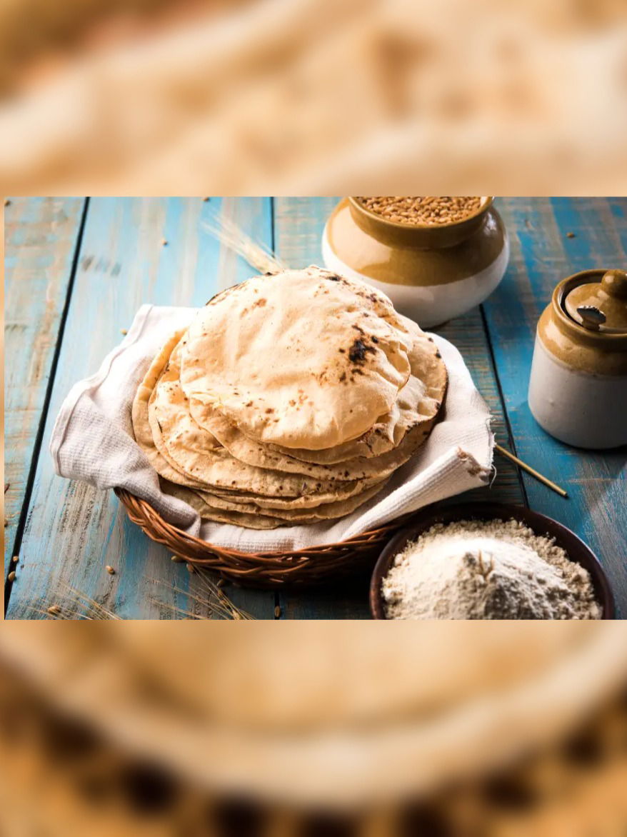 पोळी मऊसूत होण्यासाठी वापरा 'या खास ट्रिक्स - Marathi News | पोळी मऊसूत होण्यासाठी वापरा 'या खास ट्रिक्स | Latest Photos at Lokmat.com