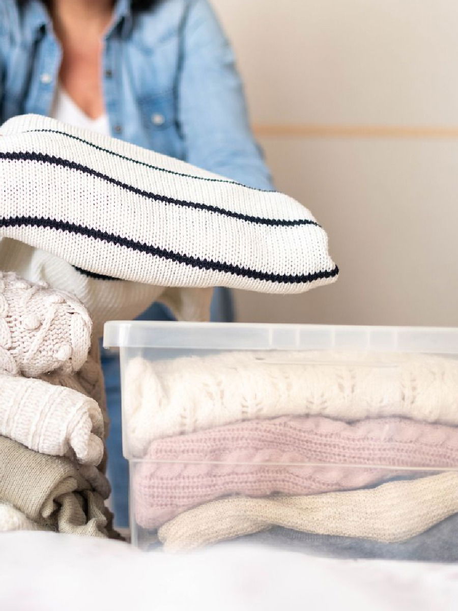 उबदार कपड्यांची पॅकिंग करतांना ही खबरदारी घेतली तर वर्षोनुवर्ष राहतील नवेकोरे - Marathi News | उबदार कपड्यांची पॅकिंग करतांना ही खबरदारी घेतली तर वर्षोनुवर्ष राहतील नवेकोरे | Latest Photos at Lokmat.com