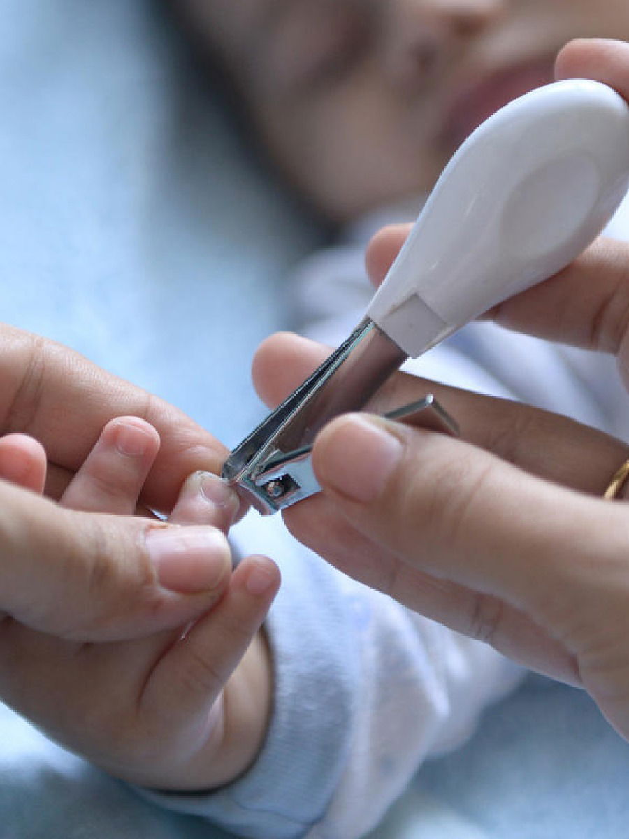 बाळाची नख कापतांना ही काळजी घेतली, तर मुलांना होणार नाही त्रास - Marathi News | बाळाची नख कापतांना ही काळजी घेतली, तर मुलांना होणार नाही त्रास | Latest Photos at Lokmat.com