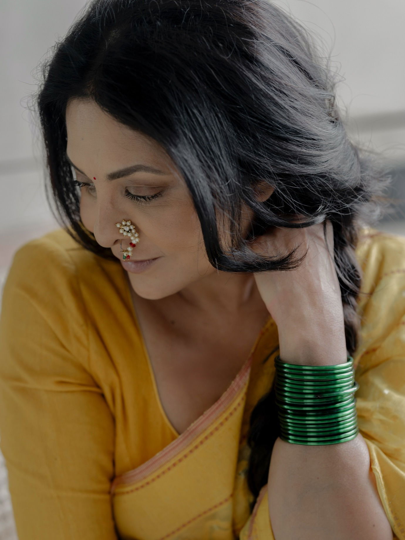 ५२ व्या वर्षी बॉलिवूड अभिनेत्रीचा मराठमोळा थाट - Marathi News | ५२ व्या वर्षी बॉलिवूड अभिनेत्रीचा मराठमोळा थाट | Latest Photos at Lokmat.com