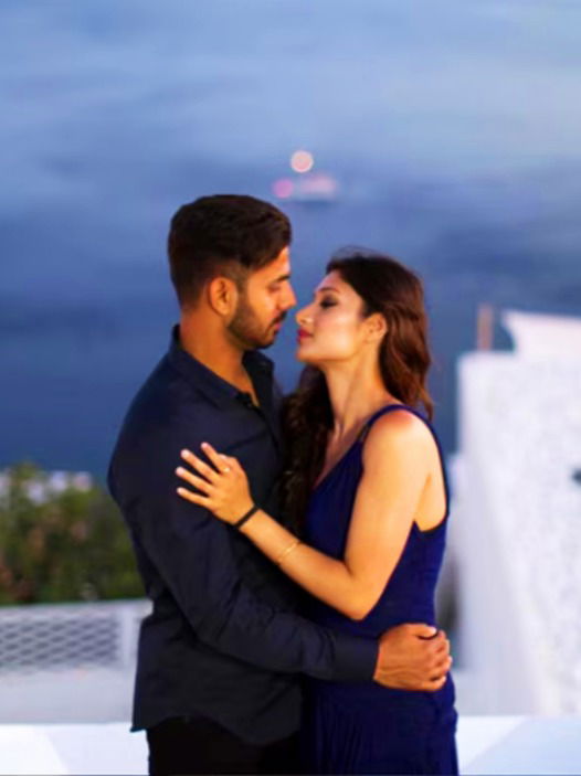 सुंदर बायको लाभलेले ५ 'फ्लॉप' क्रिकेटपटू - Marathi News | सुंदर बायको लाभलेले ५ 'फ्लॉप' क्रिकेटपटू | Latest Photos at Lokmat.com