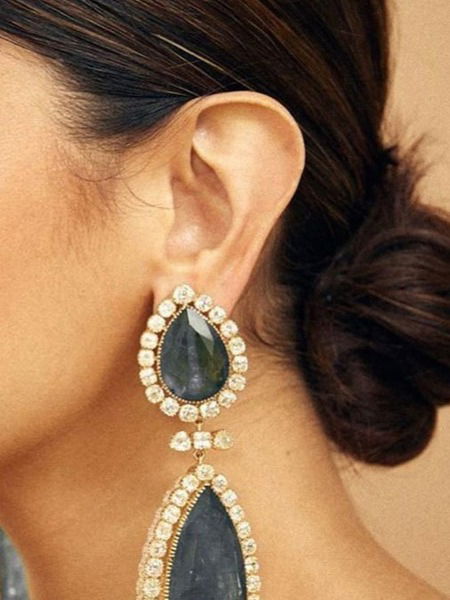 मोठ्या जड कानातल्यांनी कानाचं छिद्र मोठं झालंय? पाहा उपाय... - Marathi News | मोठ्या जड कानातल्यांनी कानाचं छिद्र मोठं झालंय? पाहा उपाय... | Latest Photos at Lokmat.com मोठ्या जड कानातल्यांनी कानाचं छिद्र मोठं झालंय? पाहा उपाय... - Marathi News | मोठ्या जड कानातल्यांनी कानाचं छिद्र मोठं झालंय? पाहा उपाय... | Latest Photos at Lokmat.com