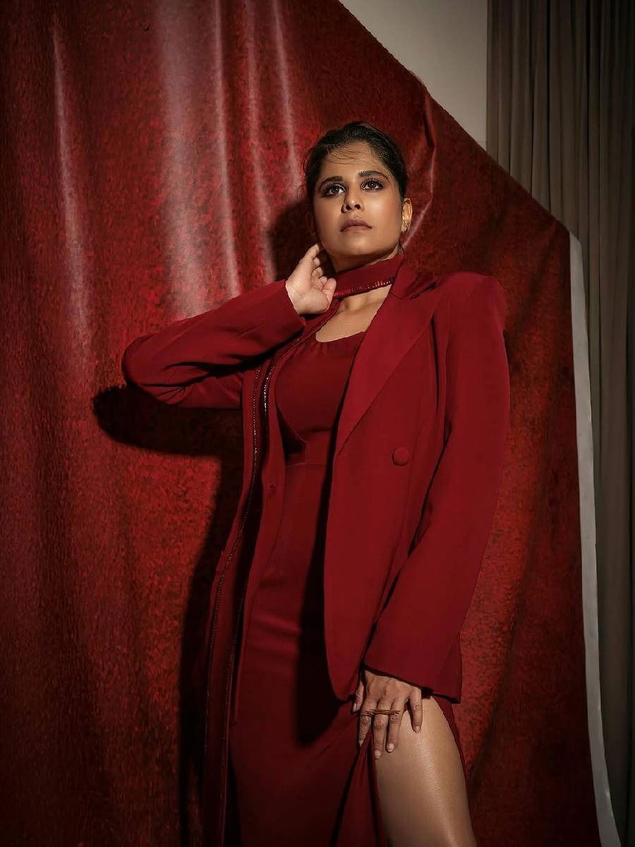 अगं अगं सई! अभिनेत्रीचा बॉसी लूक - Marathi News | अगं अगं सई! अभिनेत्रीचा बॉसी लूक | Latest Photos at Lokmat.com