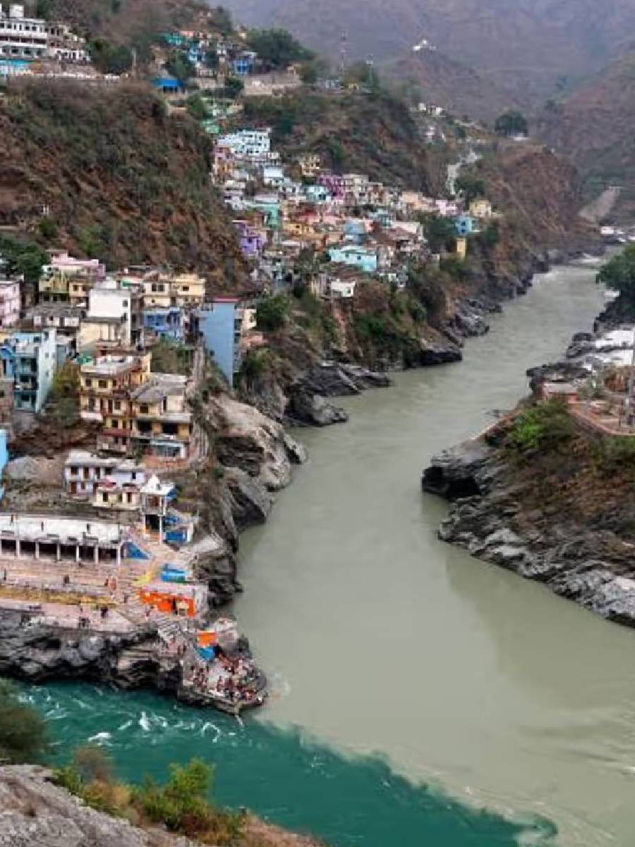 भागीरथी नदी कुठून उगम पावते? - Marathi News | भागीरथी नदी कुठून उगम पावते? | Latest Photos at Lokmat.com