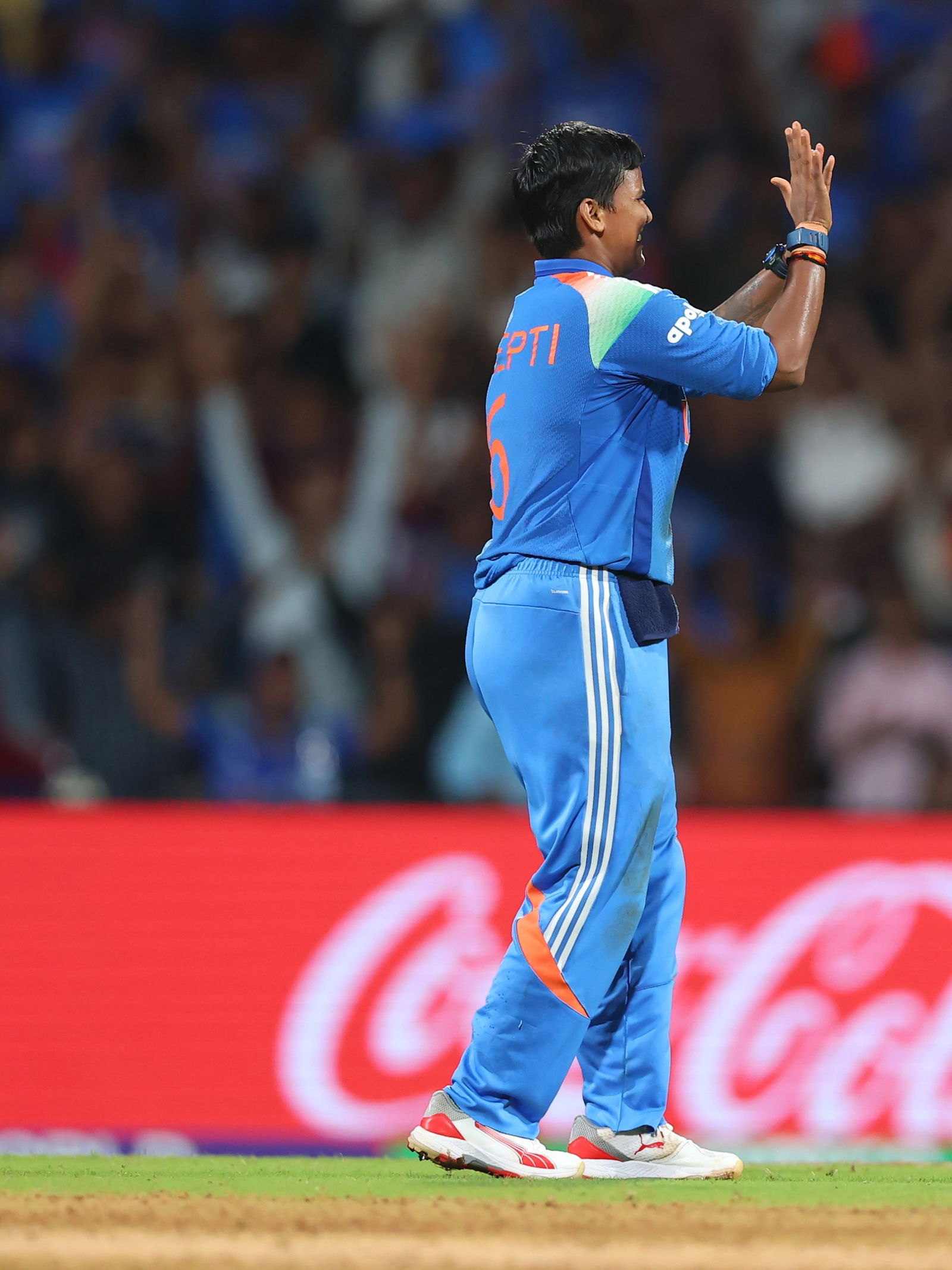 झुलन एक्स्प्रेस ते दीप्ती! महिला वर्ल्ड कप स्पर्धेत सर्वाधिक विकेट्स घेणाऱ्या ५ गोलंदाज - Marathi News | झुलन एक्स्प्रेस ते दीप्ती! महिला वर्ल्ड कप स्पर्धेत सर्वाधिक विकेट्स घेणाऱ्या ५ गोलंदाज | Latest Photos at Lokmat.com