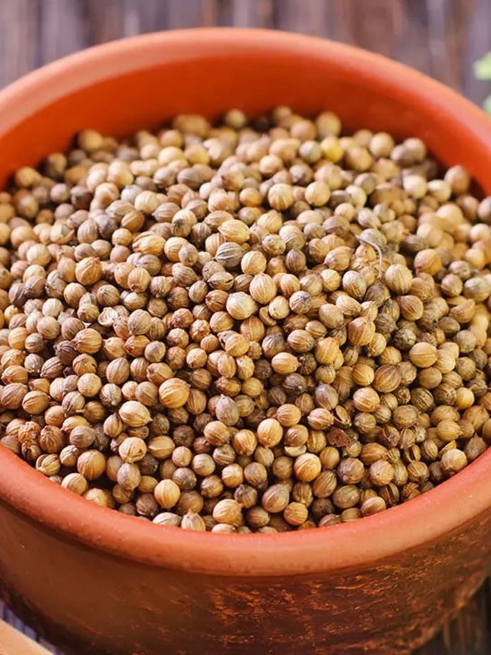 धणे खाण्याचे जबरदस्त आरोग्यदायी फायदे - Marathi News | धणे खाण्याचे जबरदस्त आरोग्यदायी फायदे | Latest Photos at Lokmat.com