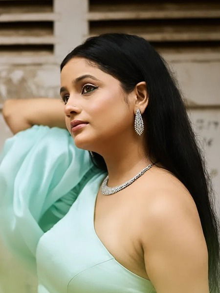 अर्णवच्या 'मिस इंदौर'चं लयभारी फोटोशूट!