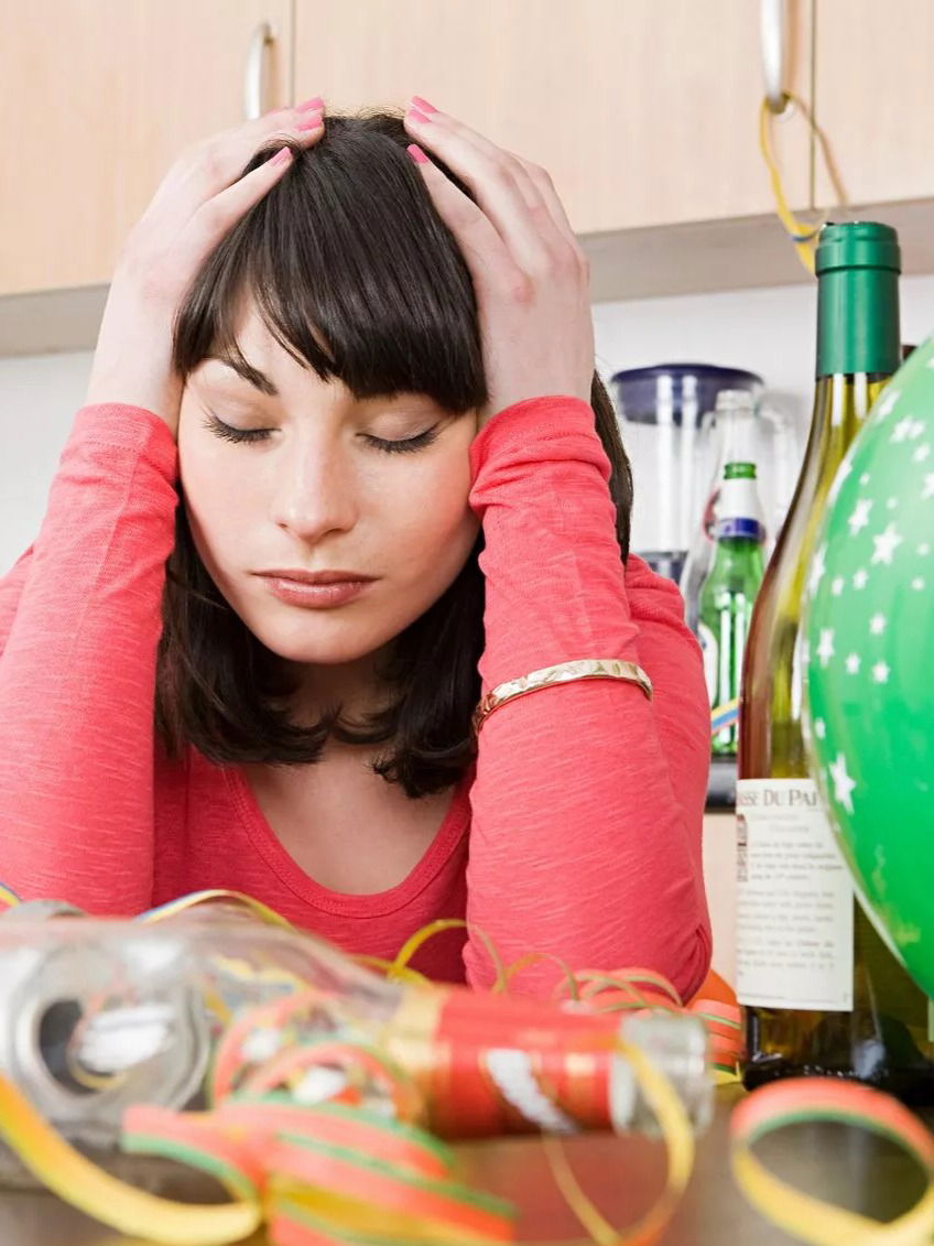 पुरुषांच्या तुलनेत स्त्रियांना लवकर दारु का चढते? - Marathi News | पुरुषांच्या तुलनेत स्त्रियांना लवकर दारु का चढते? | Latest Photos at Lokmat.com