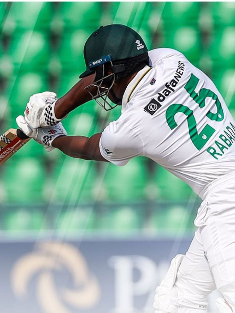 असे ५ बॉलर ज्यांनी ११ व्या क्रमांकावर कडक बॅटिंगसह लुटली मैफिल - Marathi News | असे ५ बॉलर ज्यांनी ११ व्या क्रमांकावर कडक बॅटिंगसह लुटली मैफिल | Latest Photos at Lokmat.com