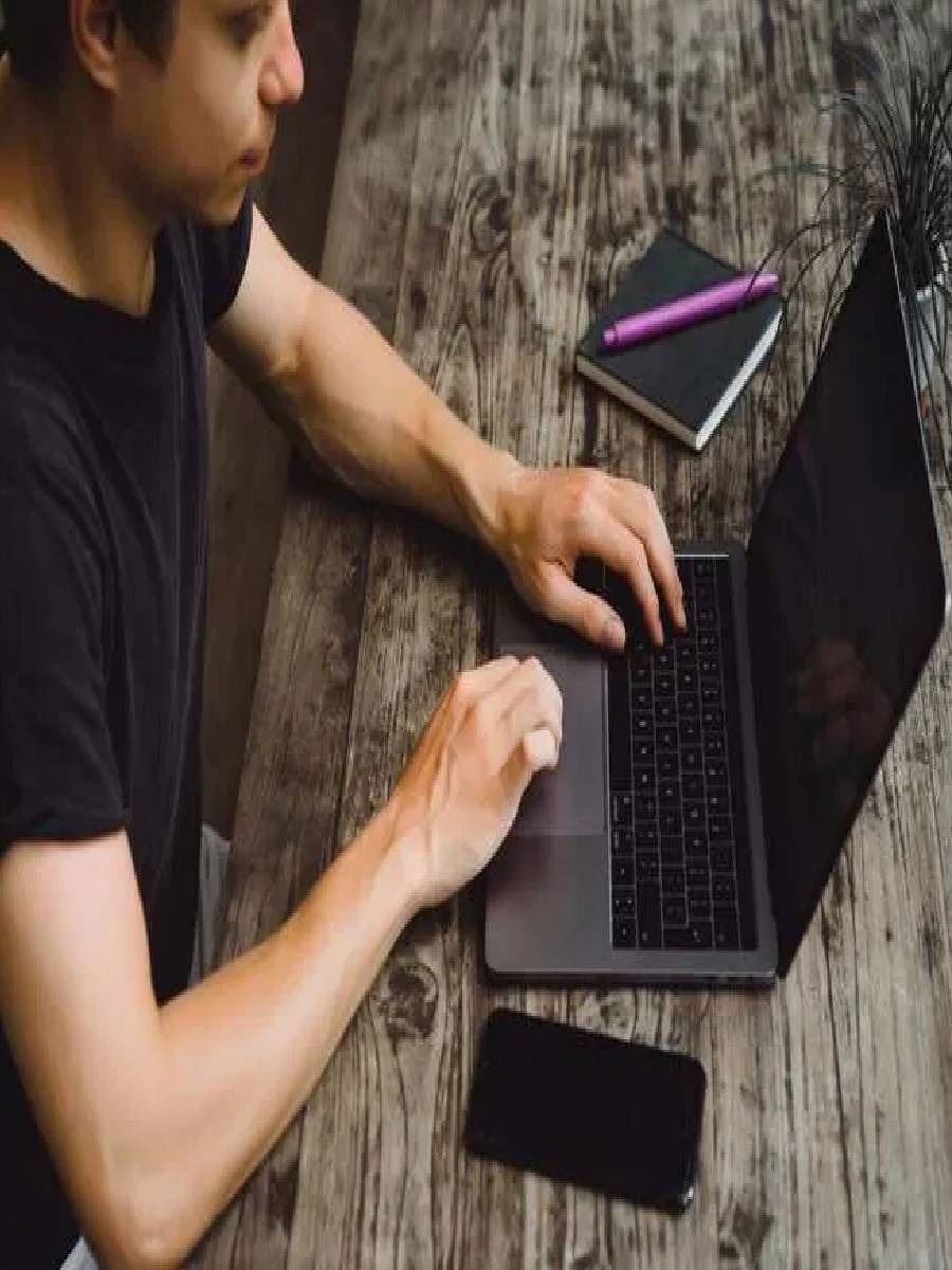 तुमचा लॅपटॉप स्लो आहे का? या ट्रिक वापरुन स्पीड वाढवा - Marathi News | तुमचा लॅपटॉप स्लो आहे का? या ट्रिक वापरुन स्पीड वाढवा | Latest Photos at Lokmat.com