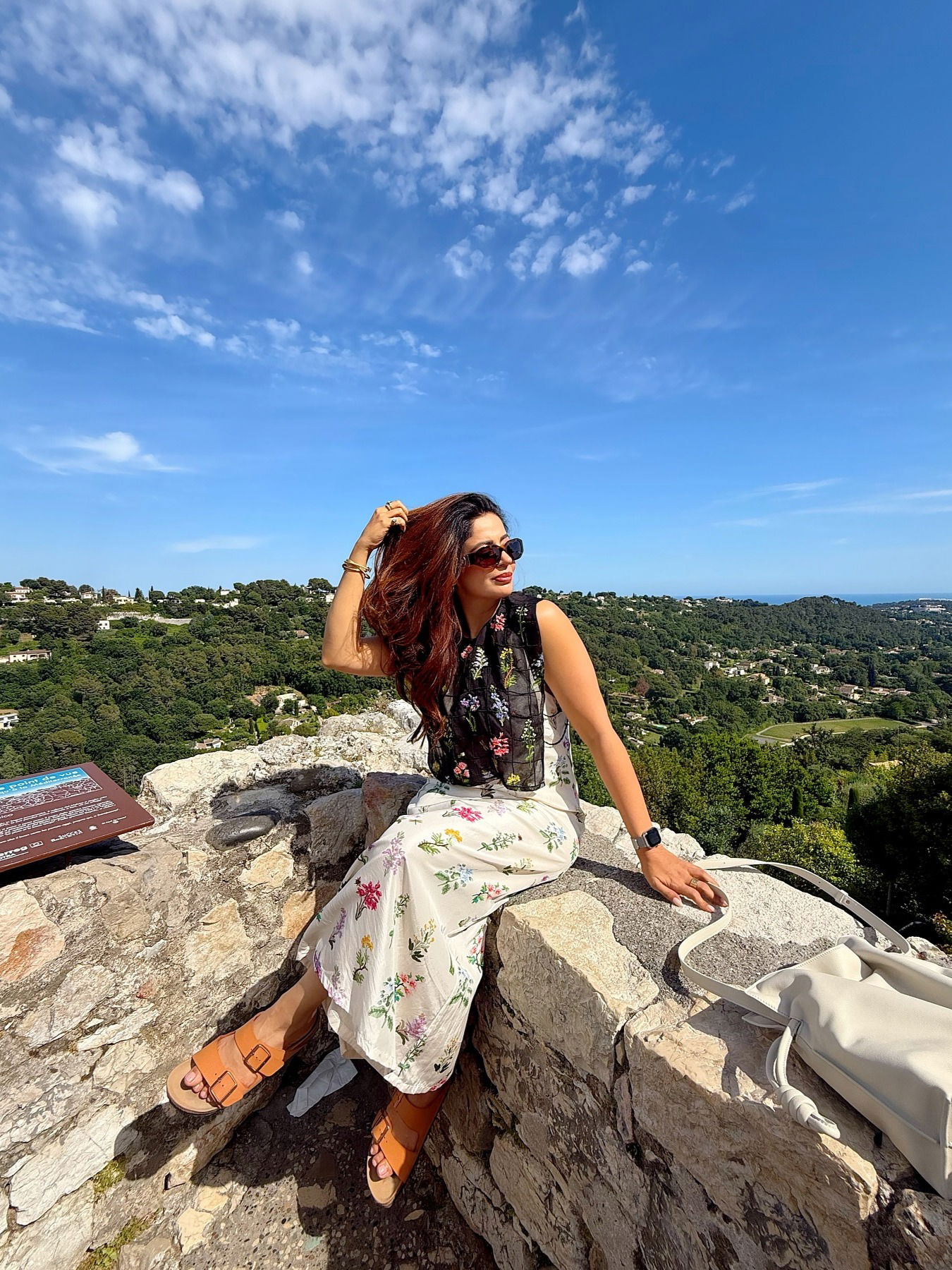 हृदयात वाजे समथिंग, सारे जग वाटे 'हॅपनिंग'... - Marathi News | हृदयात वाजे समथिंग, सारे जग वाटे 'हॅपनिंग'... | Latest Photos at Lokmat.com