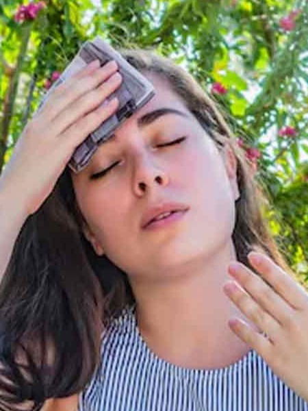 उन्हाळ्यात कोणत्या रंगाचे कपडे घालावेत? - Marathi News | उन्हाळ्यात कोणत्या रंगाचे कपडे घालावेत? | Latest Photos at Lokmat.com उन्हाळ्यात कोणत्या रंगाचे कपडे घालावेत? - Marathi News | उन्हाळ्यात कोणत्या रंगाचे कपडे घालावेत? | Latest Photos at Lokmat.com