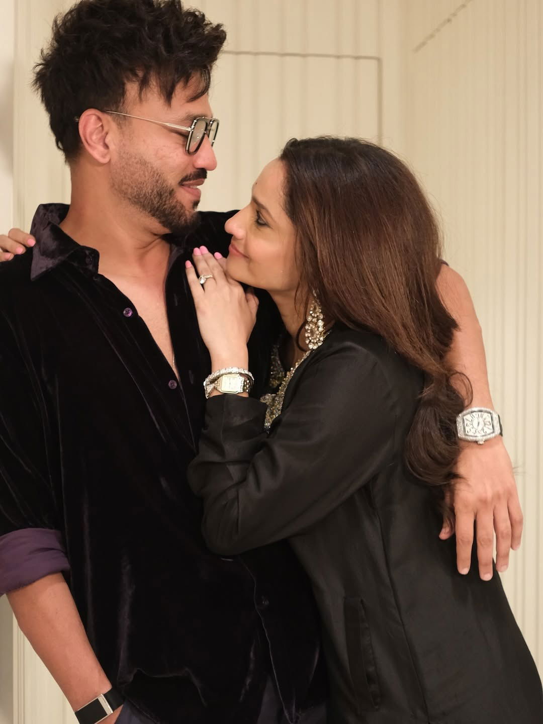 अंकिता लोखंडेचा पती विकी जैनची संपत्ती किती? - Marathi News | अंकिता लोखंडेचा पती विकी जैनची संपत्ती किती? | Latest Photos at Lokmat.com