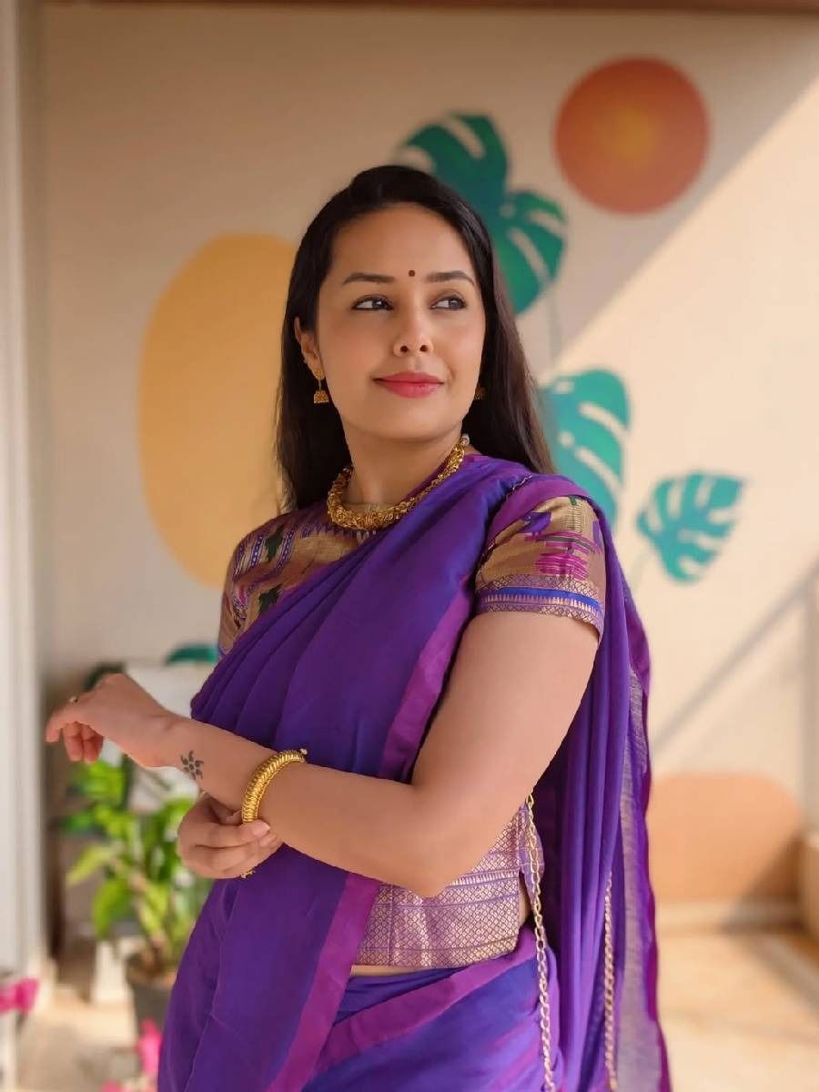 शिवानी रांगोळेचं मराठमोळं सौंदर्य! - Marathi News | शिवानी रांगोळेचं मराठमोळं सौंदर्य! | Latest Photos at Lokmat.com