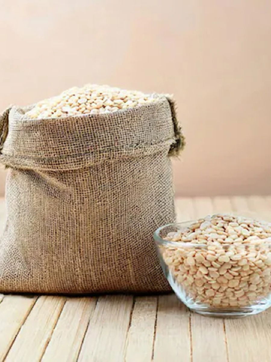 'या' लोकांसाठी उडीद डाळ आहे वर्ज्य, चुकूनही करु नका सेवन - Marathi News | 'या' लोकांसाठी उडीद डाळ आहे वर्ज्य, चुकूनही करु नका सेवन | Latest Photos at Lokmat.com