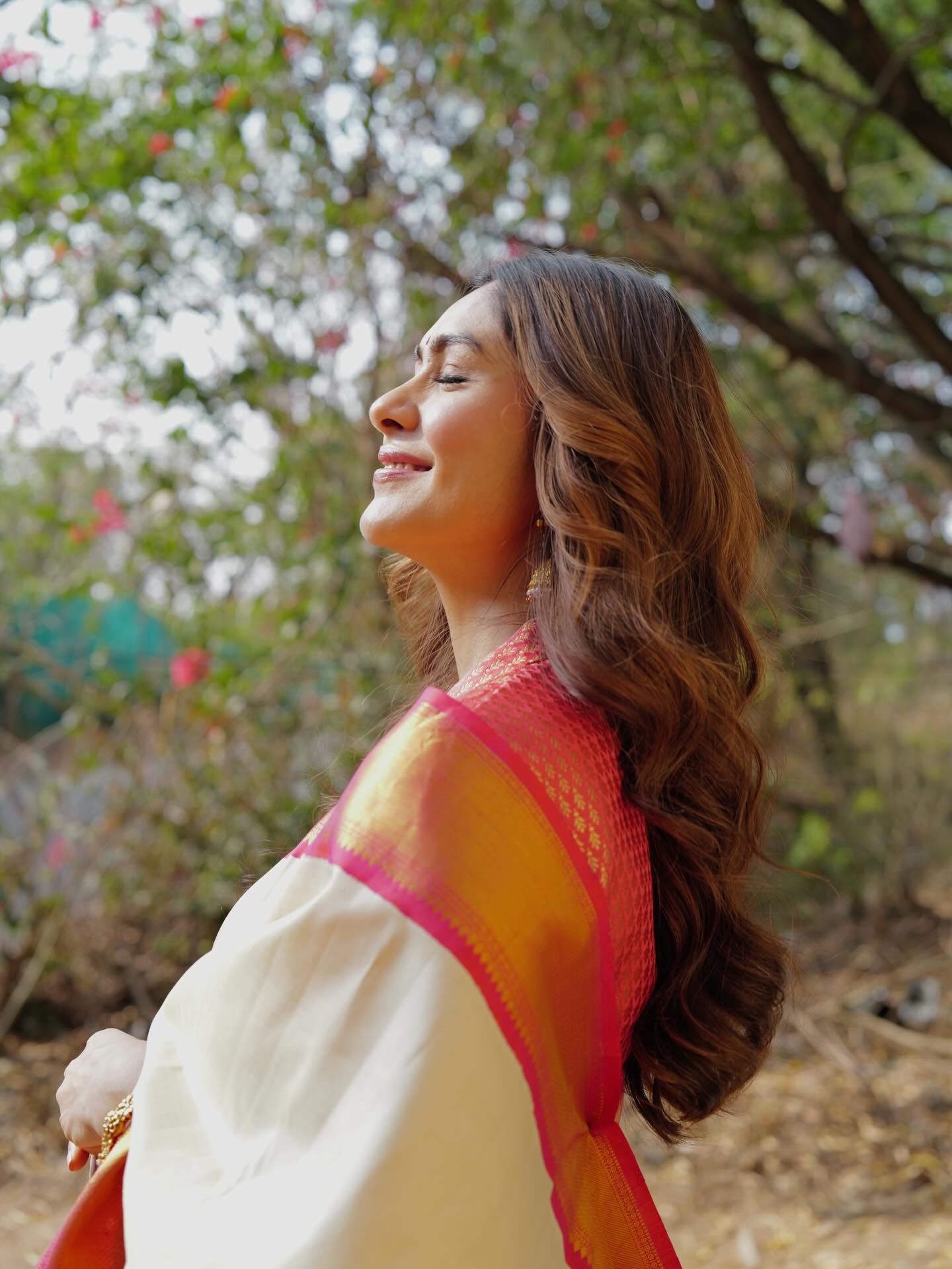 हवा के झोके आज मौसमों से रुठ गए! - Marathi News | हवा के झोके आज मौसमों से रुठ गए! | Latest Photos at Lokmat.com