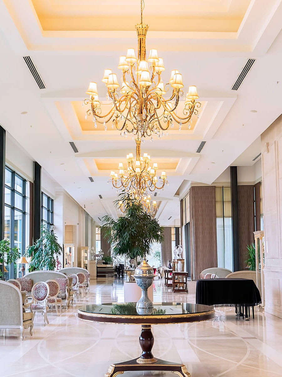 5 स्टार हॉटेलमध्ये जाताय? या गोष्टींकडे दुर्लक्ष केलं तर होईल हसू - Marathi News | 5 स्टार हॉटेलमध्ये जाताय? या गोष्टींकडे दुर्लक्ष केलं तर होईल हसू | Latest Photos at Lokmat.com