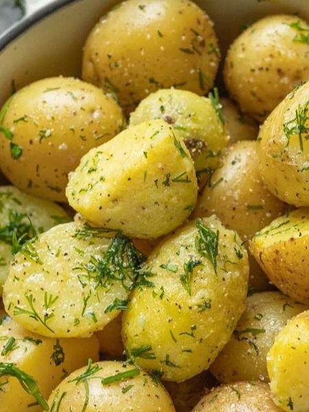 दिवाना बना दे! बटाट्याचे ५ पदार्थ, खाण्याचं सुख - Marathi News | दिवाना बना दे! बटाट्याचे ५ पदार्थ, खाण्याचं सुख | Latest Photos at Lokmat.com