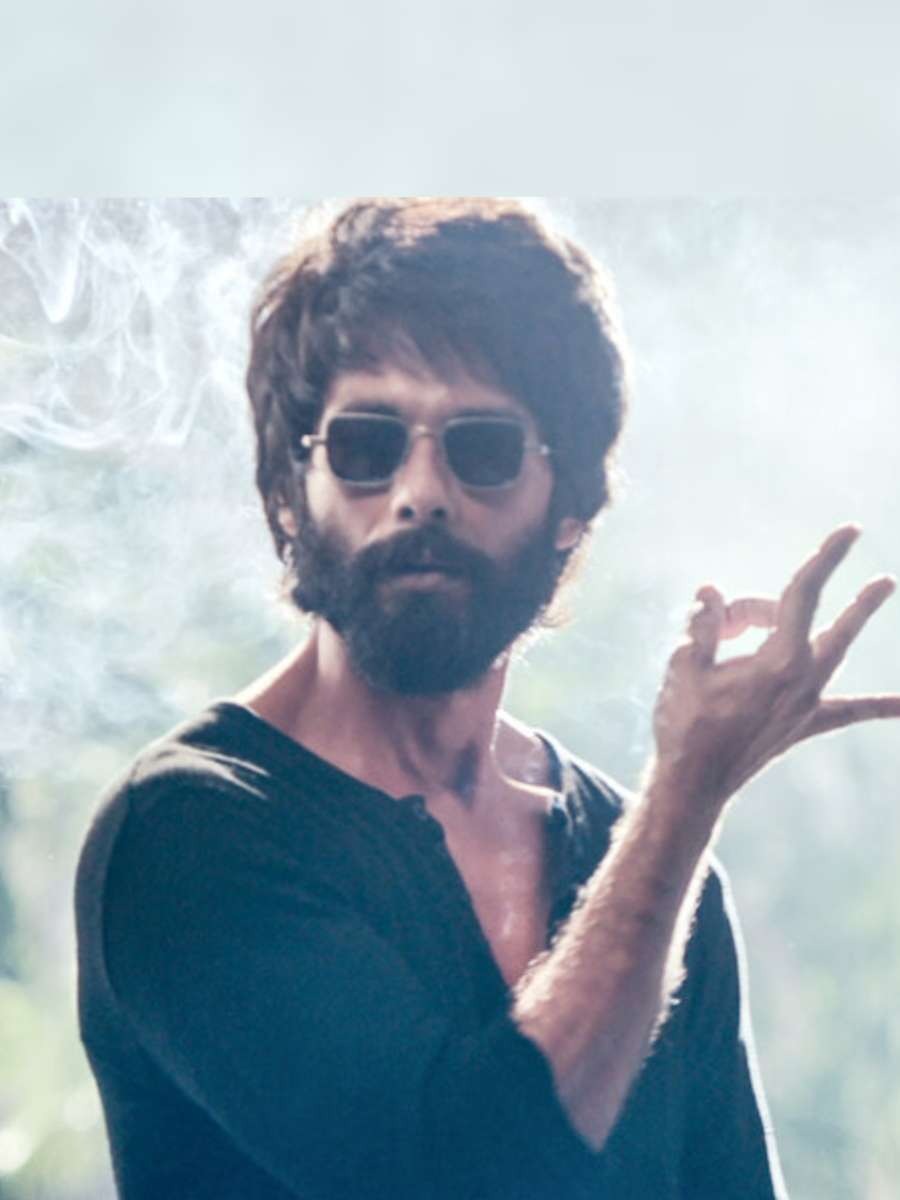 'कबीर सिंग'मध्ये दिसलेली हास्यजत्रेतली कलाकार - Marathi News | 'कबीर सिंग'मध्ये दिसलेली हास्यजत्रेतली कलाकार | Latest Photos at Lokmat.com