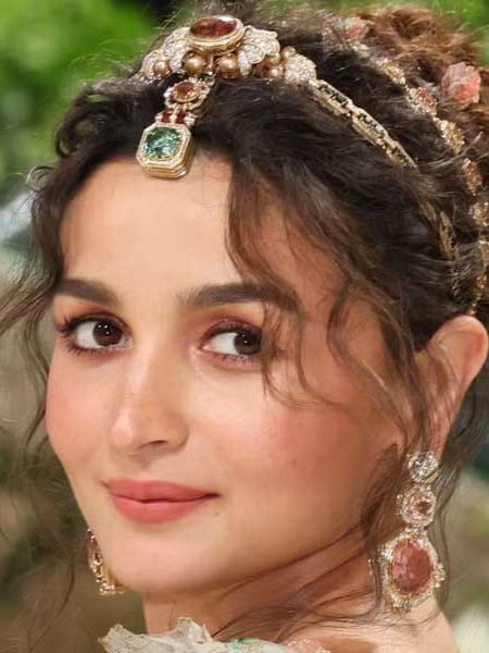 दीपिका की आलिया? कोण आहे बॉलीवूडची सर्वात श्रीमंत अभिनेत्री... - Marathi News | दीपिका की आलिया? कोण आहे बॉलीवूडची सर्वात श्रीमंत अभिनेत्री... | Latest Photos at Lokmat.com दीपिका की आलिया? कोण आहे बॉलीवूडची सर्वात श्रीमंत अभिनेत्री... - Marathi News | दीपिका की आलिया? कोण आहे बॉलीवूडची सर्वात श्रीमंत अभिनेत्री... | Latest Photos at Lokmat.com