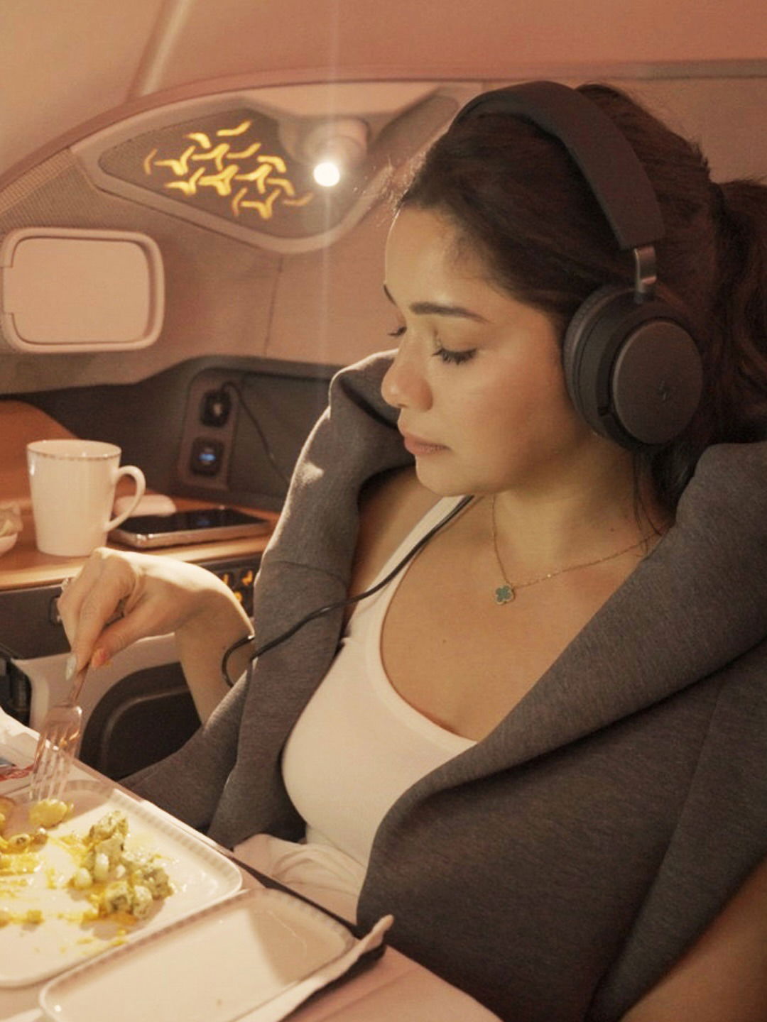 PCOS मुळं सारा तेंडुलकरला घराबाहेर पडण्याची वाटत होती लाज - Marathi News | PCOS मुळं सारा तेंडुलकरला घराबाहेर पडण्याची वाटत होती लाज | Latest Photos at Lokmat.com