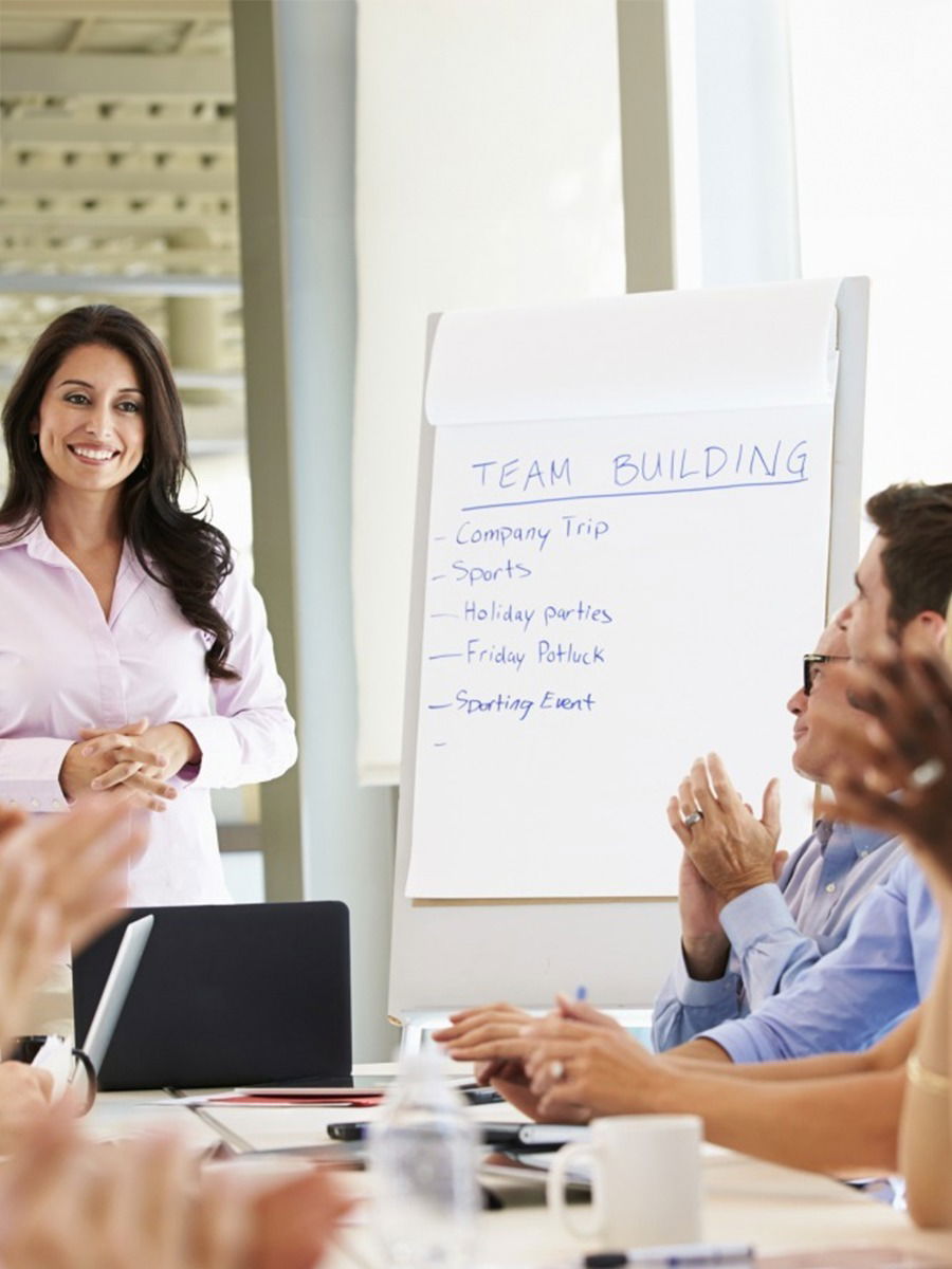 हातची नोकरी घालवायची नसेल, तर आजच स्वत:मध्ये करा 5 महत्त्वाचे बदल - Marathi News | हातची नोकरी घालवायची नसेल, तर आजच स्वत:मध्ये करा 5 महत्त्वाचे बदल | Latest Photos at Lokmat.com