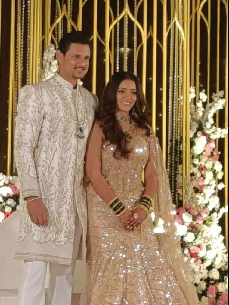 जय दुधाणेच्या लग्नाचे Unseen फोटो