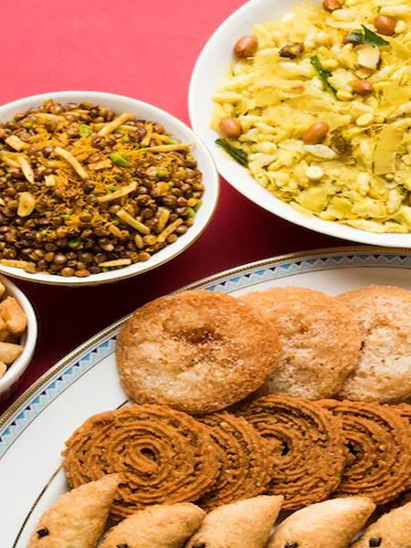 दिवाळी फराळातून हरवलेले 'ते' पारंपरिक ७ पदार्थ... - Marathi News | दिवाळी फराळातून हरवलेले 'ते' पारंपरिक ७ पदार्थ... | Latest Photos at Lokmat.com