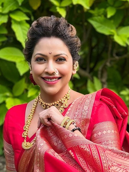 चांदण्या रुपाचं हे फुलावानी लाजणं...! - Marathi News | चांदण्या रुपाचं हे फुलावानी लाजणं...! | Latest Photos at Lokmat.com