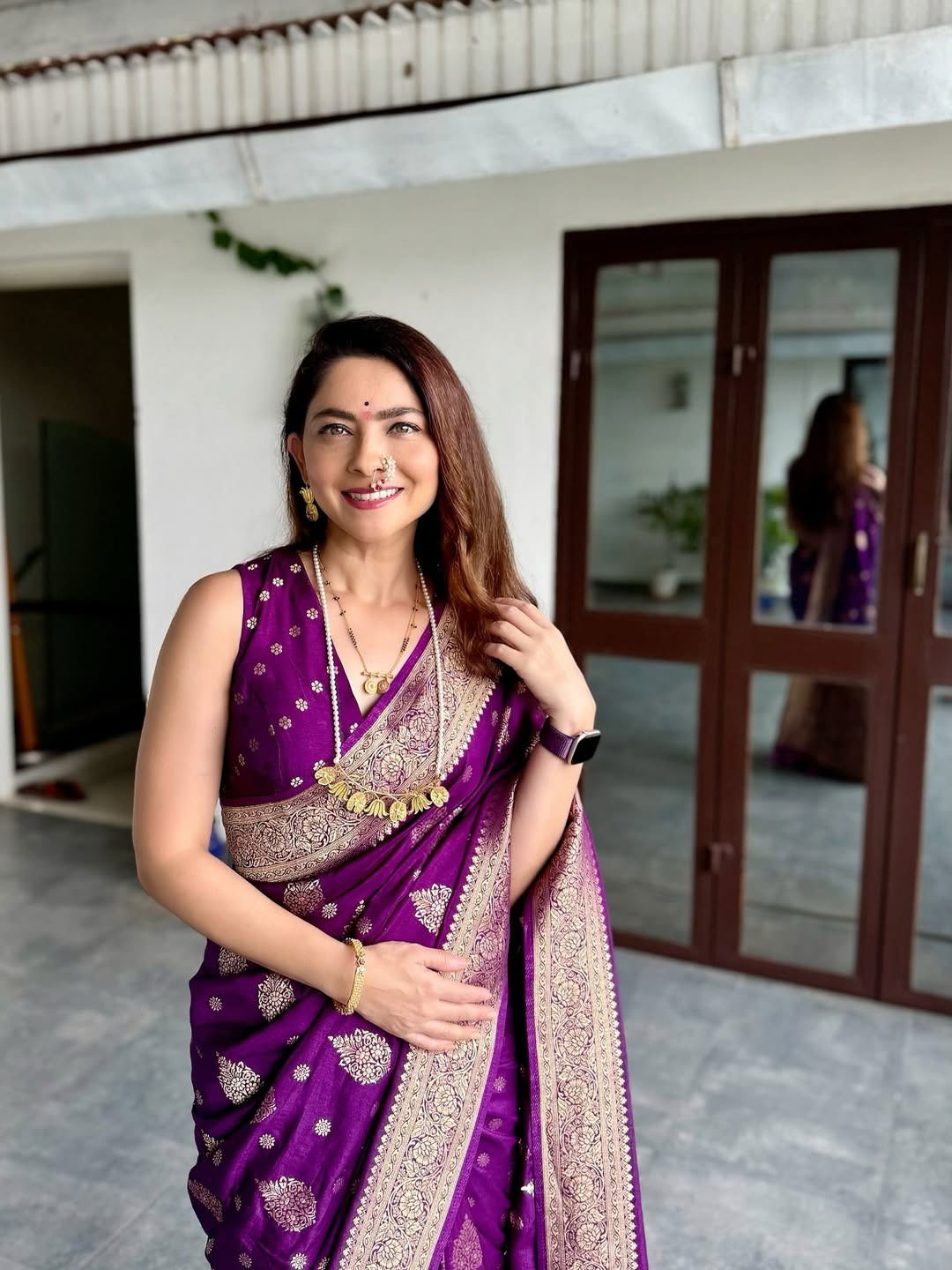 जीव अडकला मोत्यात... - Marathi News | जीव अडकला मोत्यात... | Latest Photos at Lokmat.com