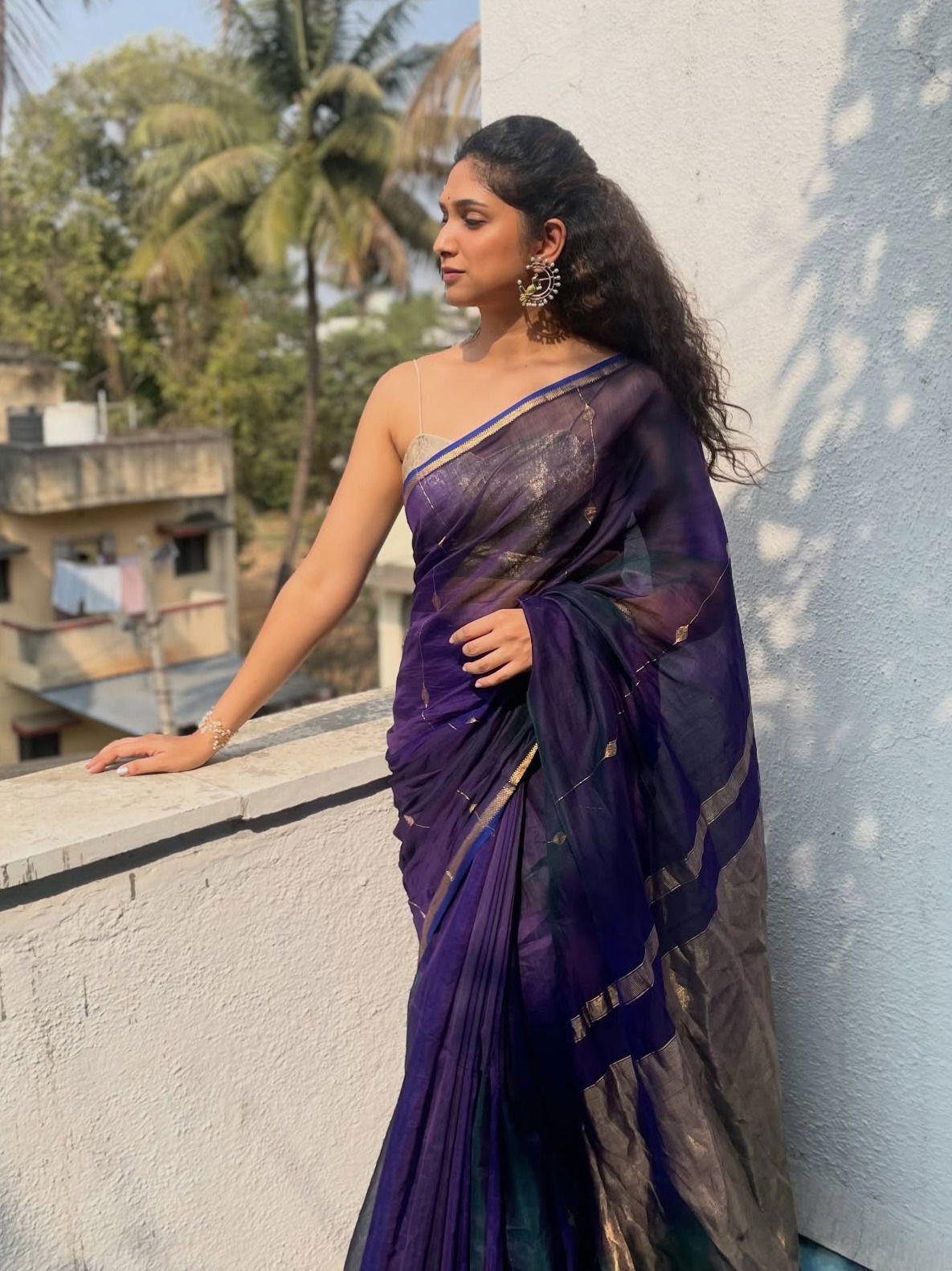 ती 'फुलराणी' म्हणजेच प्रियदर्शिनी - Marathi News | ती 'फुलराणी' म्हणजेच प्रियदर्शिनी | Latest Photos at Lokmat.com