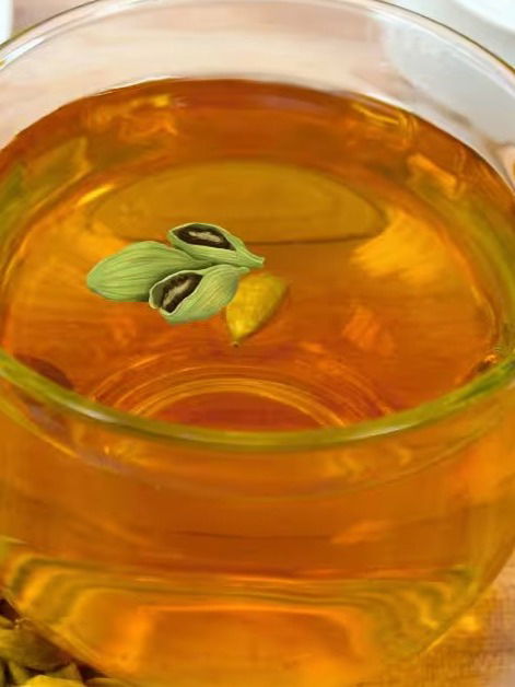 वेलचीचे पाणी पिण्याचे फायदे... - Marathi News | वेलचीचे पाणी पिण्याचे फायदे... | Latest Photos at Lokmat.com