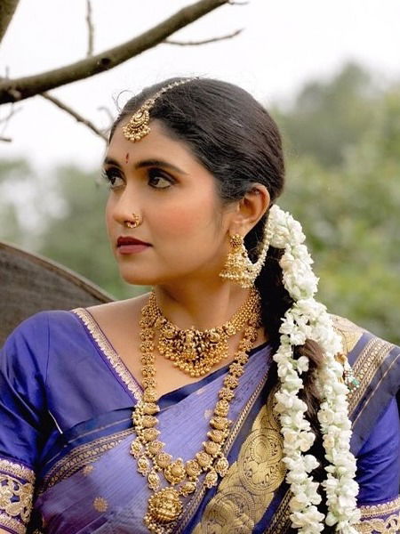 चेहरा है या चाँद खिला है...! - Marathi News | चेहरा है या चाँद खिला है...! | Latest Photos at Lokmat.com