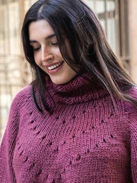 हिवाळ्यासाठी लेटेस्ट पॅटर्नचे स्टायलिश स्वेटर डिझाईन्स! - Marathi News | हिवाळ्यासाठी लेटेस्ट पॅटर्नचे स्टायलिश स्वेटर डिझाईन्स! | Latest Photos at Lokmat.com