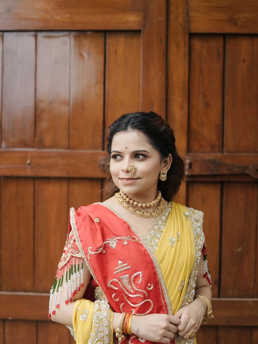 कार्तिकी गायकवाडचा मराठमोळा साज - Marathi News | कार्तिकी गायकवाडचा मराठमोळा साज | Latest Photos at Lokmat.com