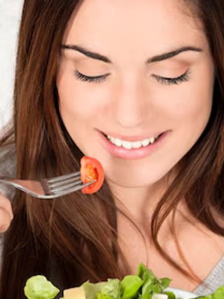 संध्याकाळची छोटीशी भूक भागविण्यासाठी ५ सुपरहेल्दी पदार्थ - Marathi News | संध्याकाळची छोटीशी भूक भागविण्यासाठी ५ सुपरहेल्दी पदार्थ | Latest Photos at Lokmat.com